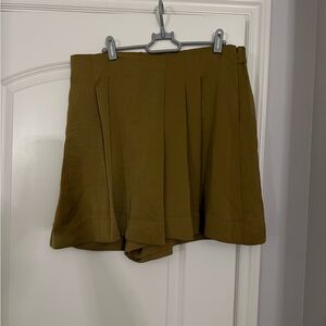 Banana Republic Silky Pleated Skort